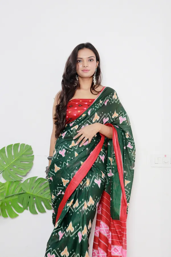 HANDICRAFT_WOMEN'S_Ikkat_PRINT_PURE_SOFT_COTTON_SAREE_WITH_BLOUSE_PIECE_With_Blouse_Piece